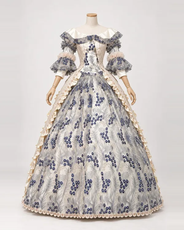 Porcelaine Fleurie — Cream and Blue Floral Gown with Foldover Collar